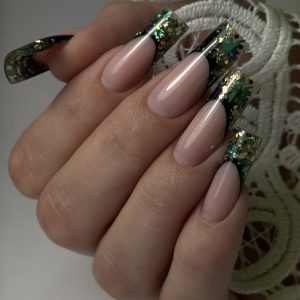 09. NAIL EXPERT